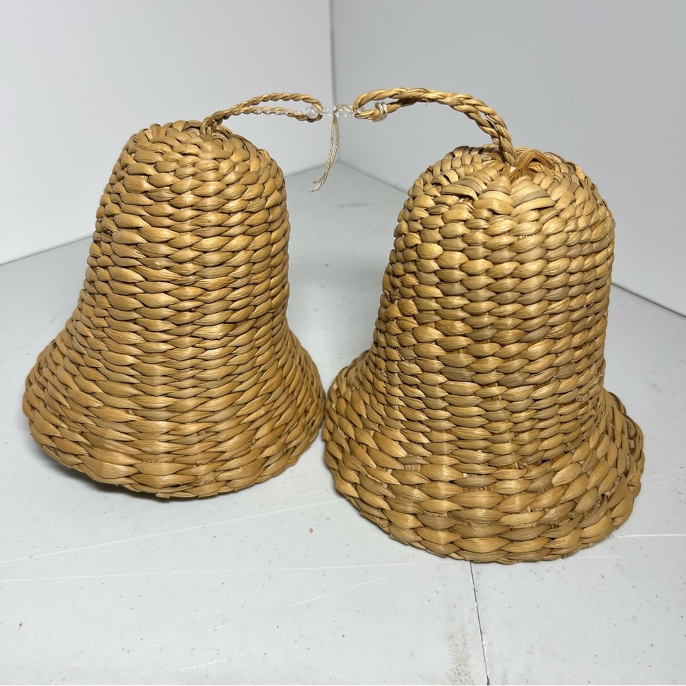 Natural Woven Bell-Shaped  Decorations